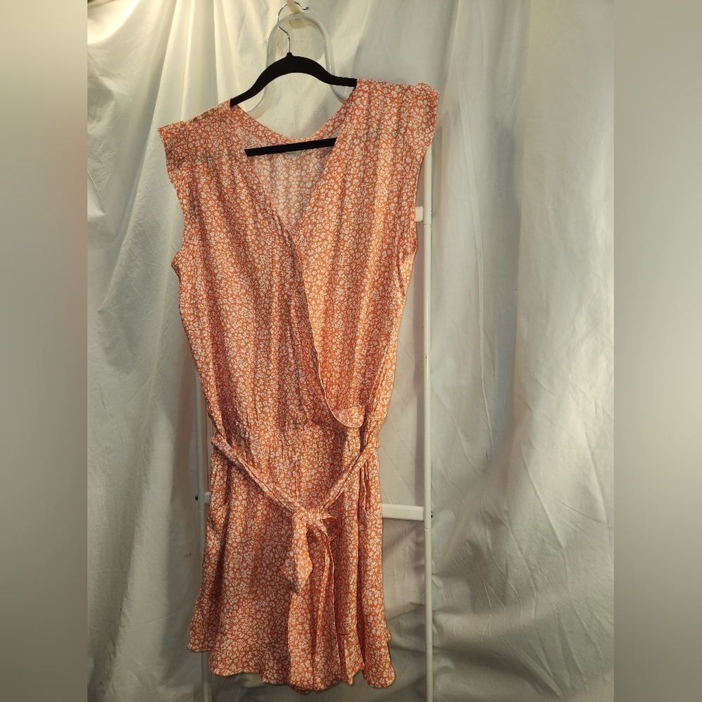 LOFT ROMPER - Picture 1 of 6
